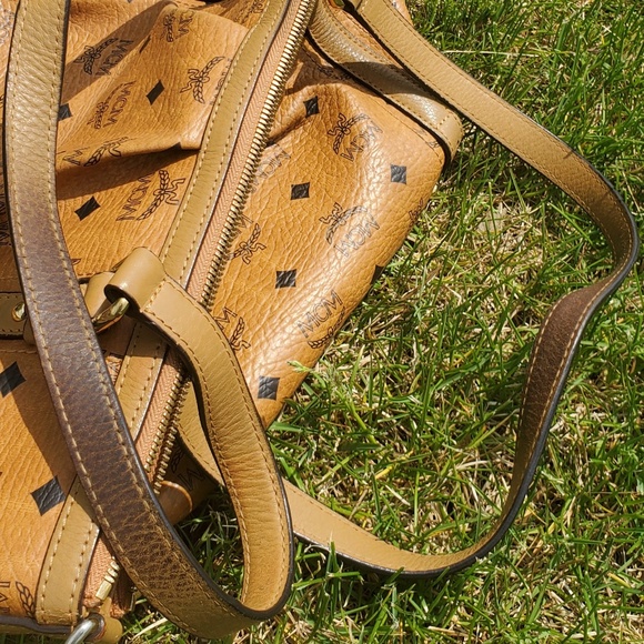 🤑SOLD🥳    MCM COGNAC  VISETOS 2-WAY SHOPPER SHOULDER BAG WITH CROSSBODY OPTION - Picture 7 of 13